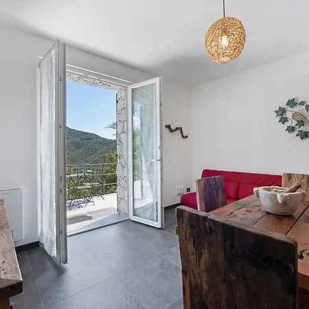 Διαμέρισμα Lice - Sciacchetra