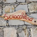 Lice - Sciacchetra 아파트 카사르자리구레